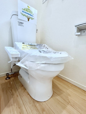 �g�C���@�g�C����1�K��2�K���ꂼ��ɔz�u����Ă��ĂƂĂ��֗��ł��B 