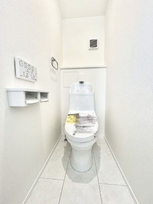 �g�C���@�g�C����1�K��2�K���ꂼ��ɔz�u����Ă��ĂƂĂ��֗��ł��B 