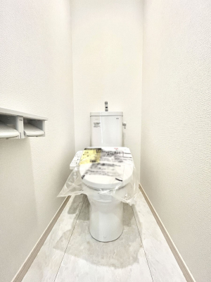 �g�C���@������2�������`Toilet�`�@�������̂��鐅����g�C���̓E�H�V�����b�g�t���ł����g�C���͖����g�킴��𓾂Ȃ����́B����������ۂ������ł��ˁB�g�C����2��������̂Œ��̍��G���ɕ֗��ł��I