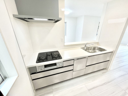 �L�b�`���@������2�������`Kitchen�`�@�u���������͉�����낤�v����ȃL�b�`���Ȃ�v�������藿�����ł����Ⴂ�܂��B�L�b�`������̓��r���O����]�ł��܂��B�Ƒ����Ȃ��邨�Ƃ������ɂ������܂��B