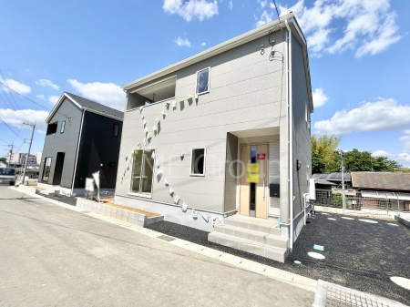 ���n�O�ώʐ^�@�O�ρ��T�������`Exterior�`�@��ˌ��Ă̑傫�ȃ����b�g�́A�����B�́u�y�n�v���u���R�Ɂv�g���鎖�ł��B�K�[�f�j���O��c�h�x�C�Ԃ�o�C�N�̎�ȂǗl�X�ȗp�r�ŗ��p�ł��܂��B