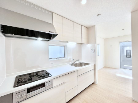 �L�b�`���@������3�������`Kitchen�`�@�u���������͉�����낤�v����ȃL�b�`���Ȃ�v�������藿�����ł����Ⴂ�܂��B�L�b�`������̓��r���O����]�ł��܂��B�Ƒ����Ȃ��邨�Ƃ������ɂ������܂��B