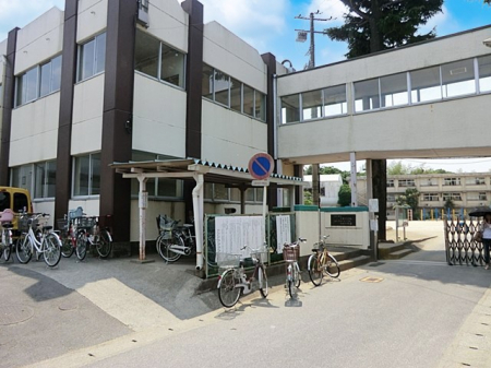 ���ӊ��@���w�Z 700m ���ˎs���������w�Z