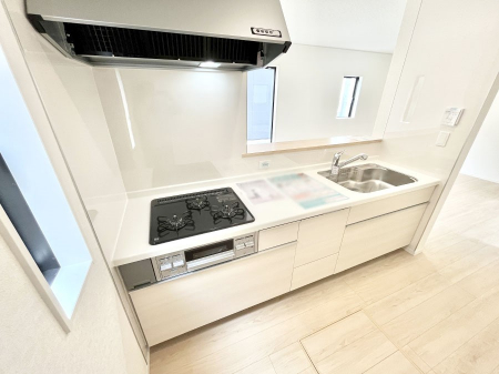 �L�b�`���@���������Ȃ���ł����Ƒ��Ƃ̉�b���y���߂�ΖʃL�b�`��