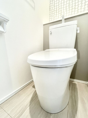 �g�C���@�g�C����1�K��2�K���ꂼ��ɔz�u����Ă��ĂƂĂ��֗��ł��B 