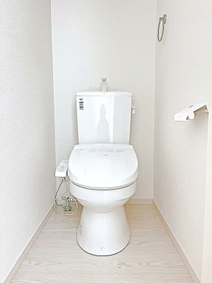 トイレ　内装■1号棟■　清潔感のある水回り♪トイレはウォシュレット付きです◎    