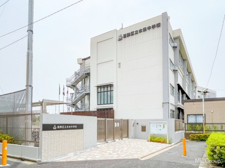 周辺環境　中学校 500m 葛飾区立本田中学校