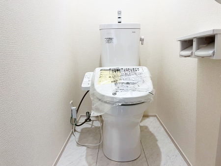トイレ　内装■2号棟■　清潔感のある水回り♪トイレはウォシュレット付きです◎    