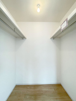 ̑@-walk in closet-@EH[NCN[bĝZ܂Ŏ[Ȑ