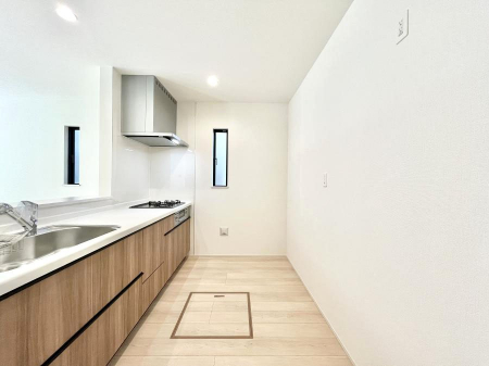Lb`@`Kitchen`@R鑋̂Lb`gꏊ炱Agl܂BƂLb`R[i[͎LȎdオƂȂĂ܂B